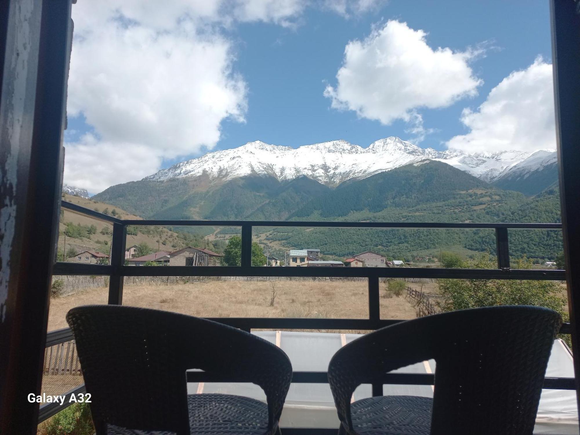 Ninama Hotel Mestia Luaran gambar