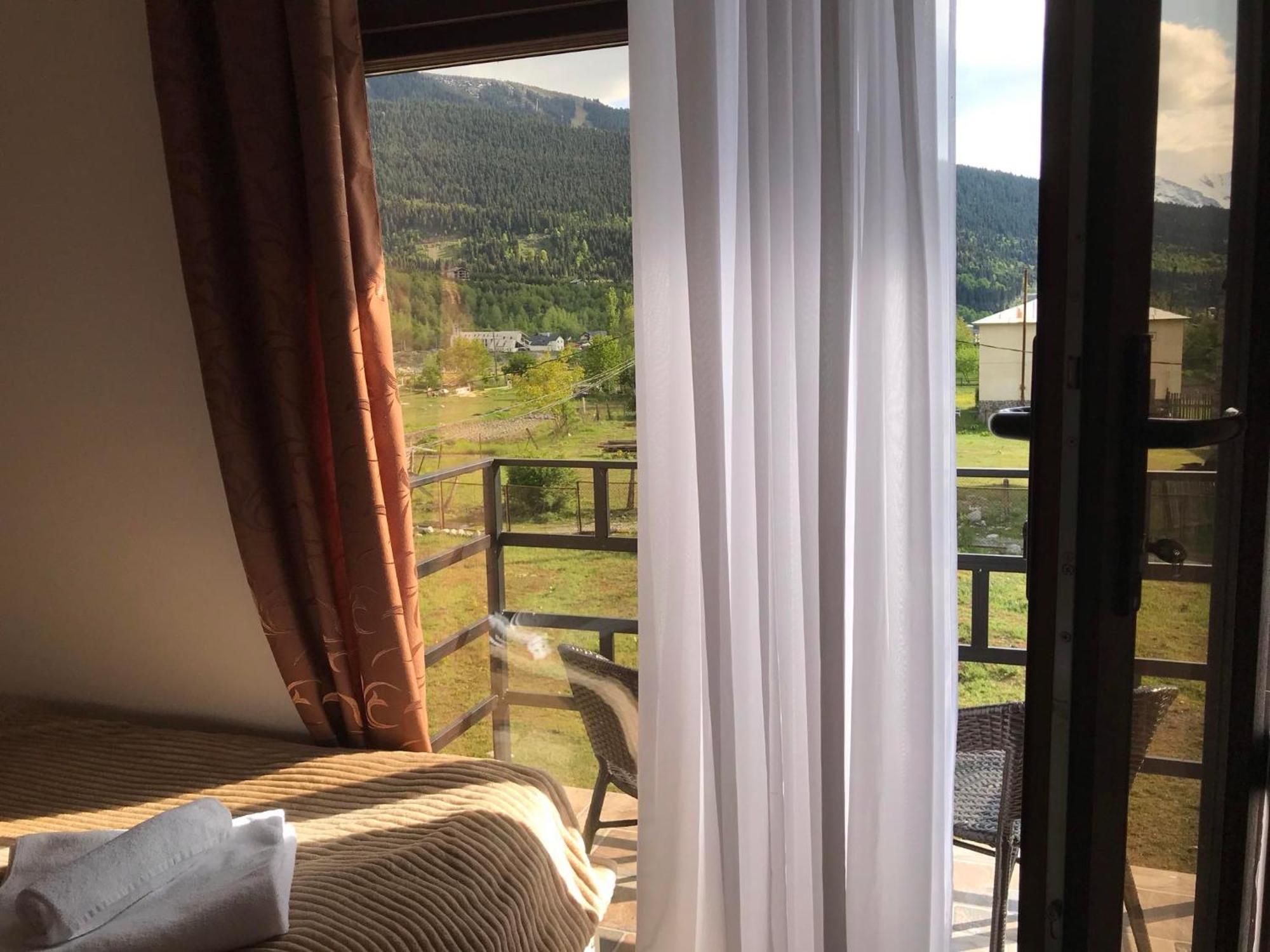 Ninama Hotel Mestia Bilik gambar