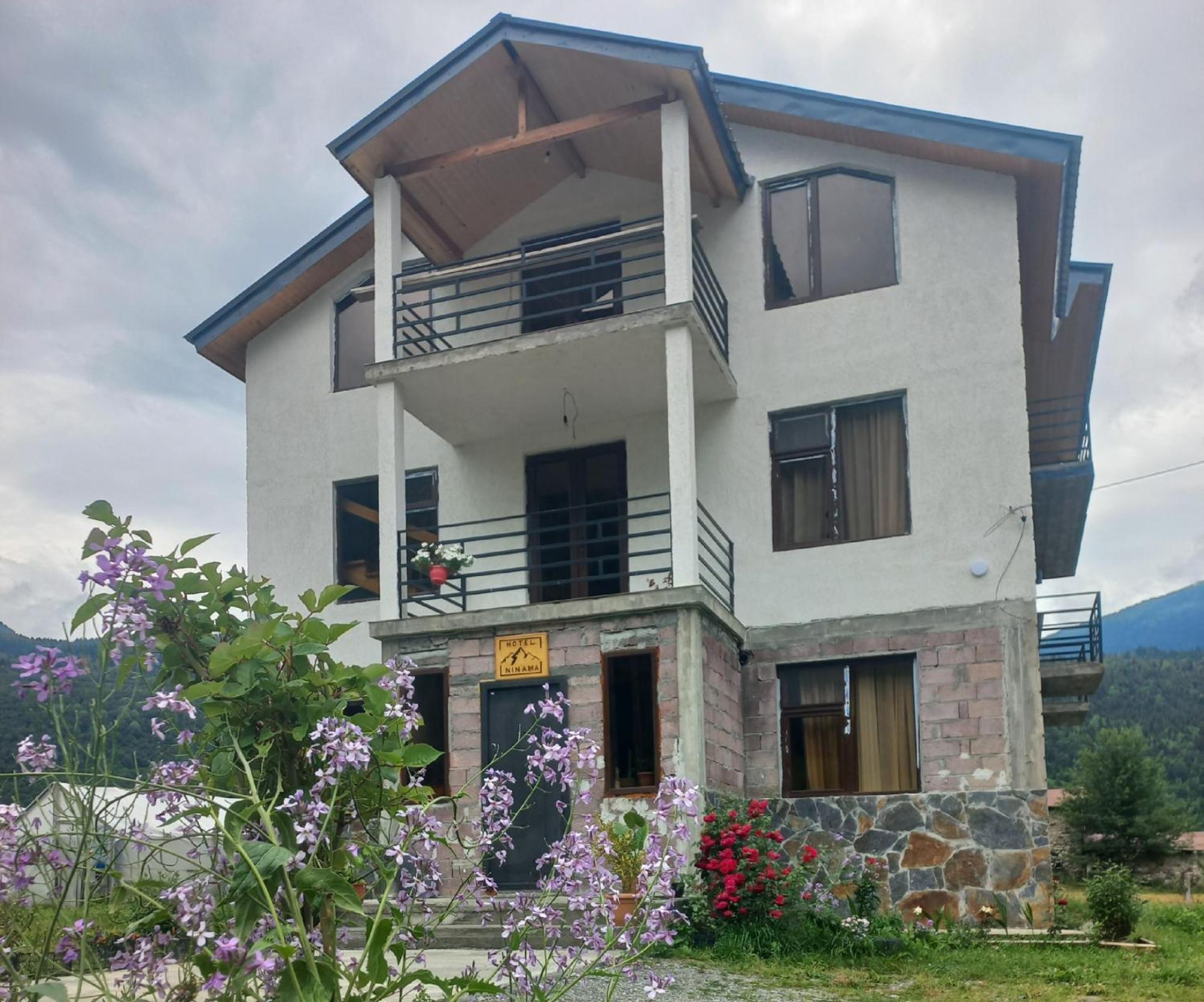Ninama Hotel Mestia Luaran gambar