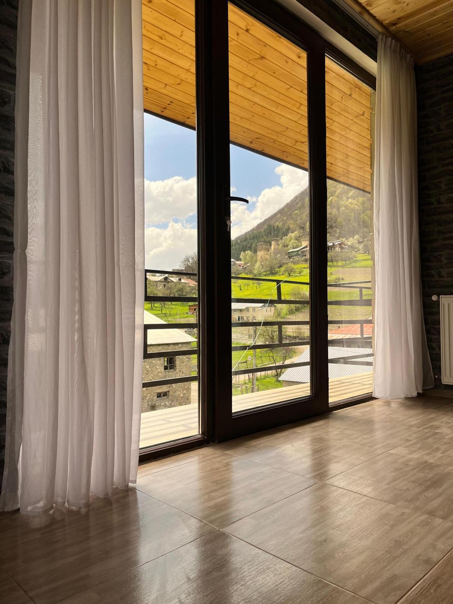 Ninama Hotel Mestia Luaran gambar